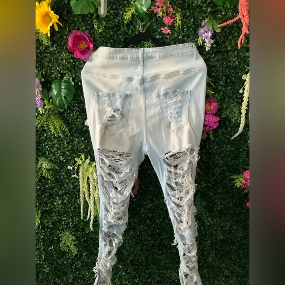 Fashion Nova Ripped Light Blue Skinny Jeans - Picture 2 of 4